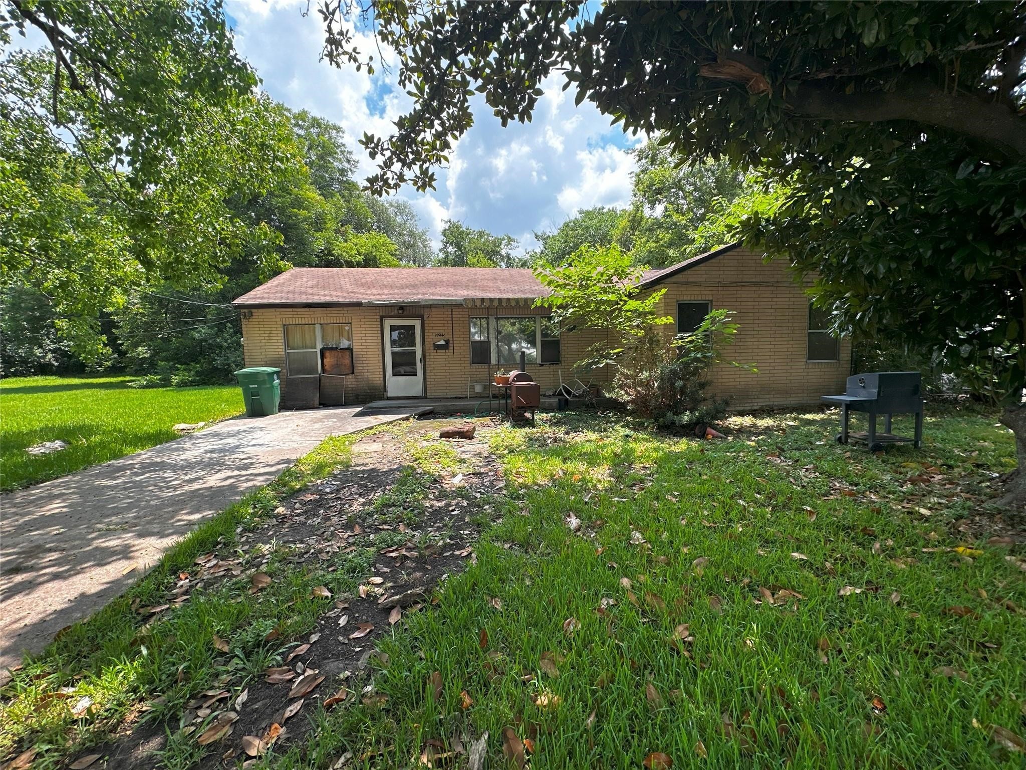 9225 Noel Street Houston TX 77033