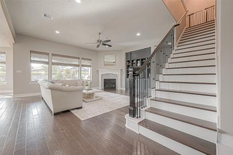 30 Argosy Bend Place Tomball TX 77375