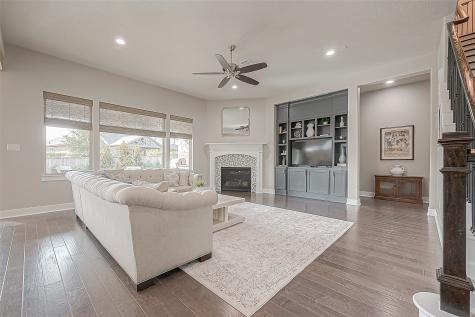 30 Argosy Bend Place Tomball TX 77375