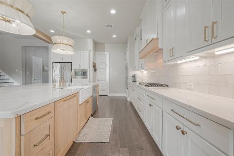 30 Argosy Bend Place Tomball TX 77375