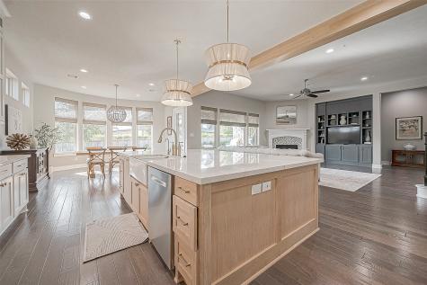 30 Argosy Bend Place Tomball TX 77375