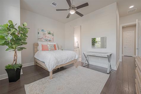 30 Argosy Bend Place Tomball TX 77375
