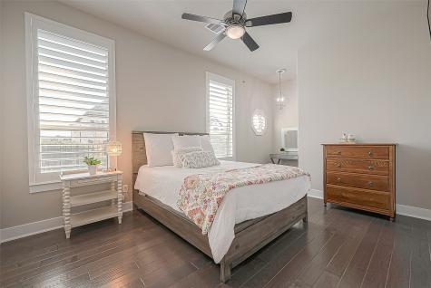 30 Argosy Bend Place Tomball TX 77375