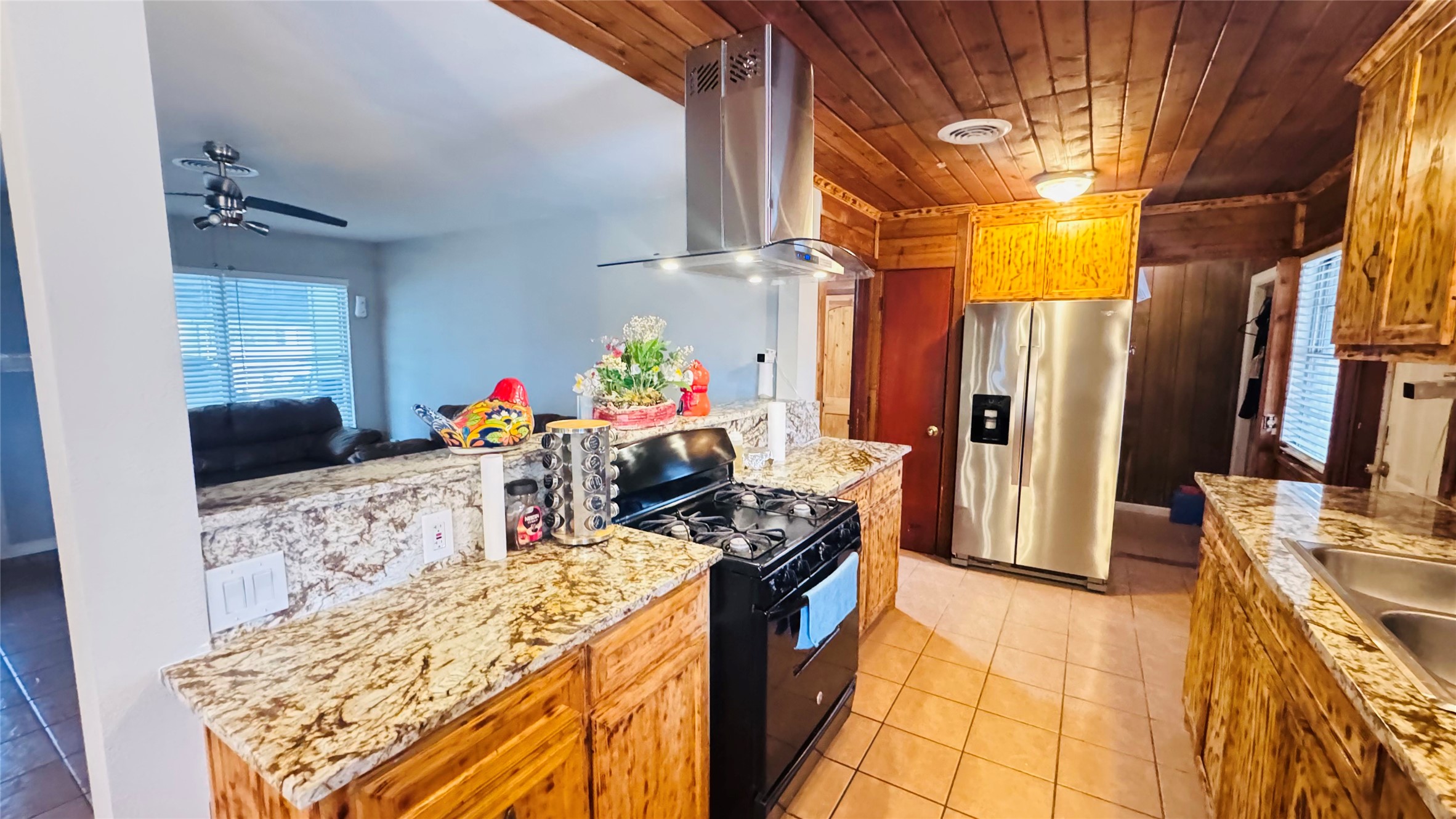 1205 Hector Avenue Pasadena TX 77502