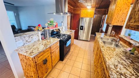 1205 Hector Avenue Pasadena TX 77502