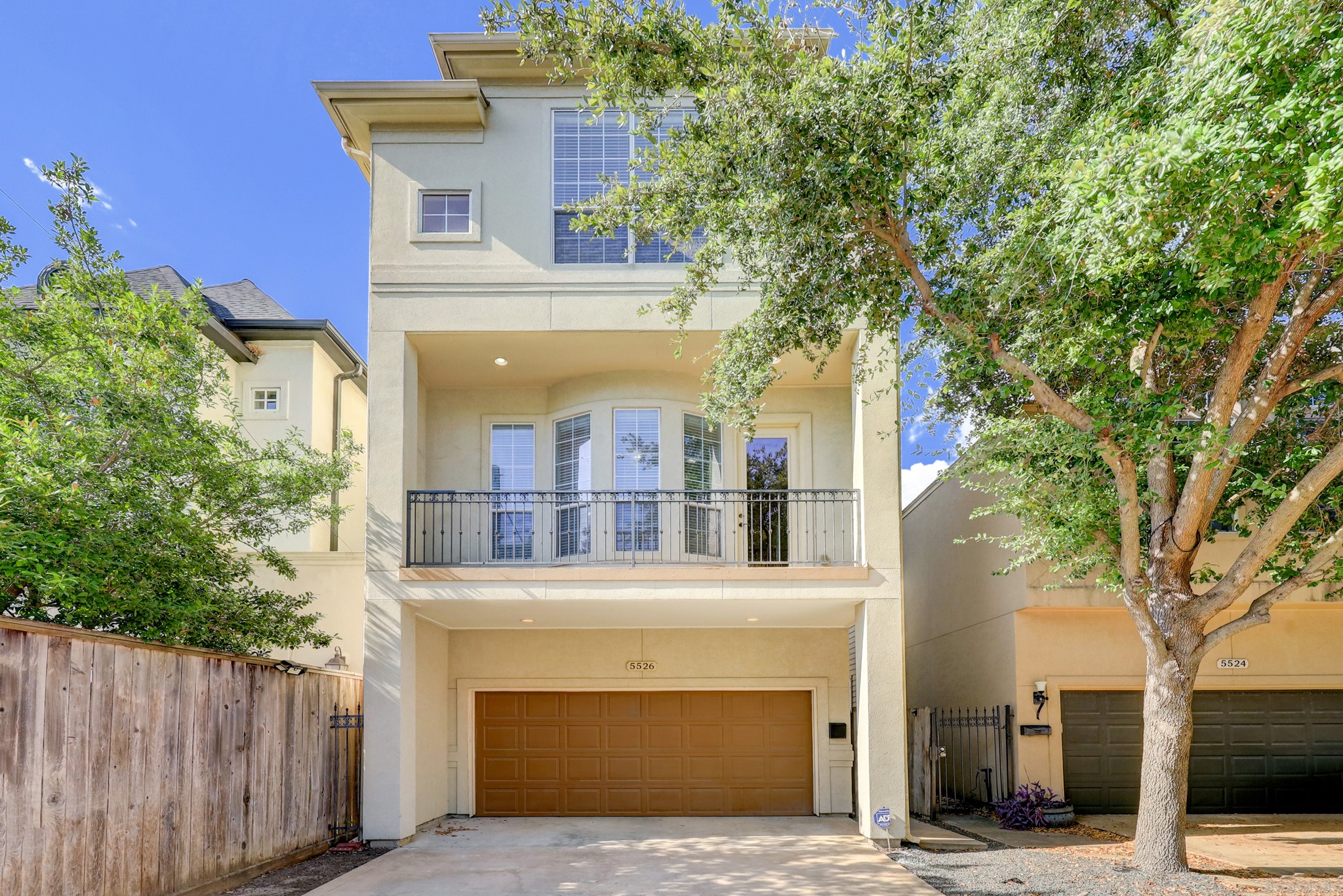 5526 Petty Street Houston TX 77007