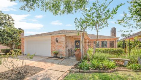 6527 Oakland Hills Drive Houston TX 77069