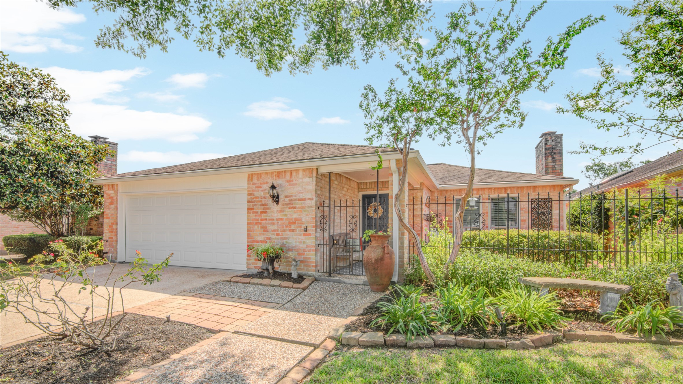 6527 Oakland Hills Drive Houston TX 77069