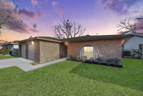 16607 Barcelona Drive Friendswood TX 77546
