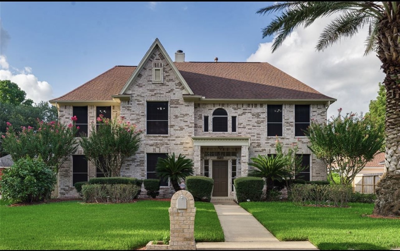 9722 New Kent Drive Sugar Land TX 77498