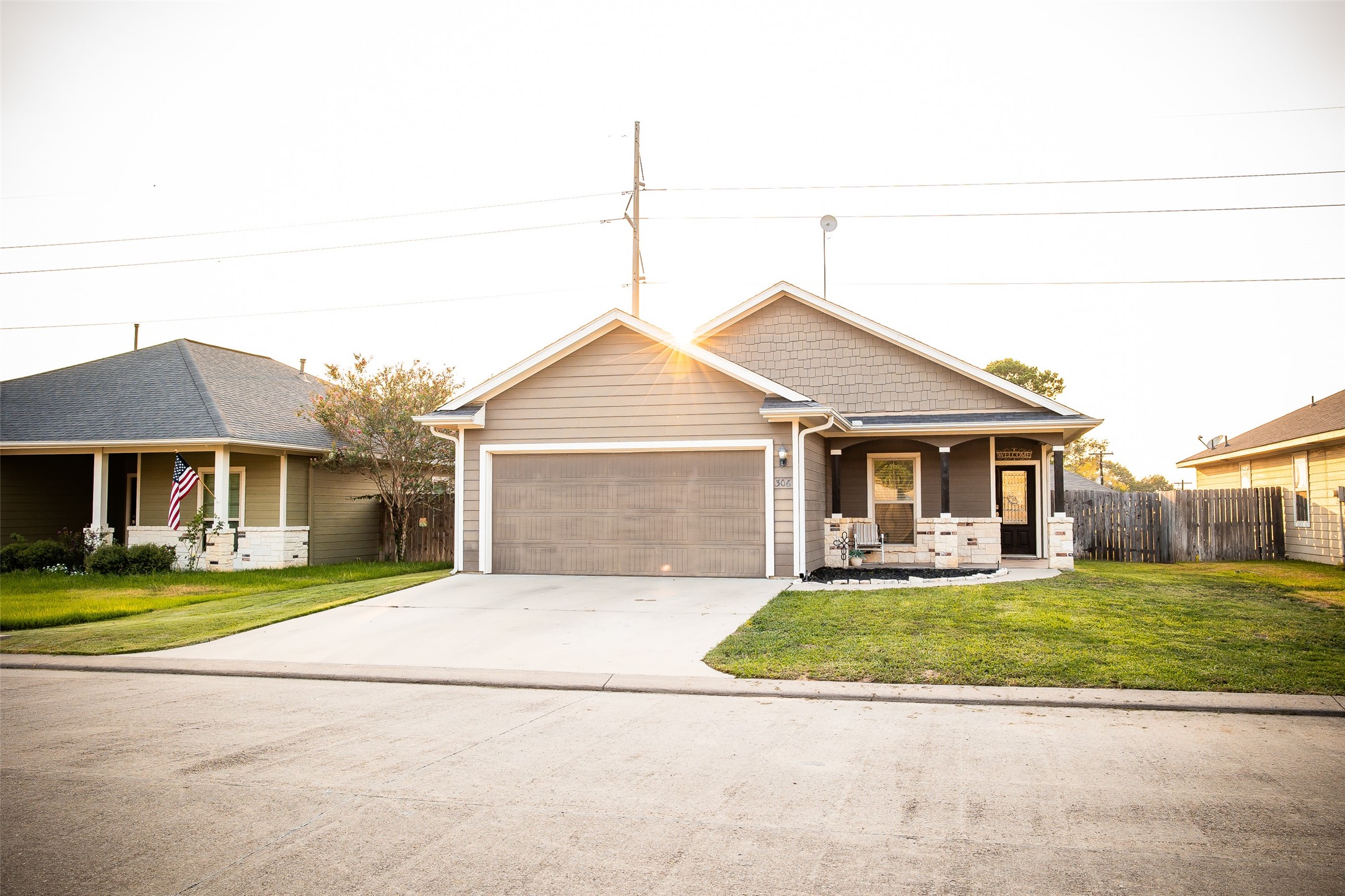 306 Regal Court Bellville TX 77418