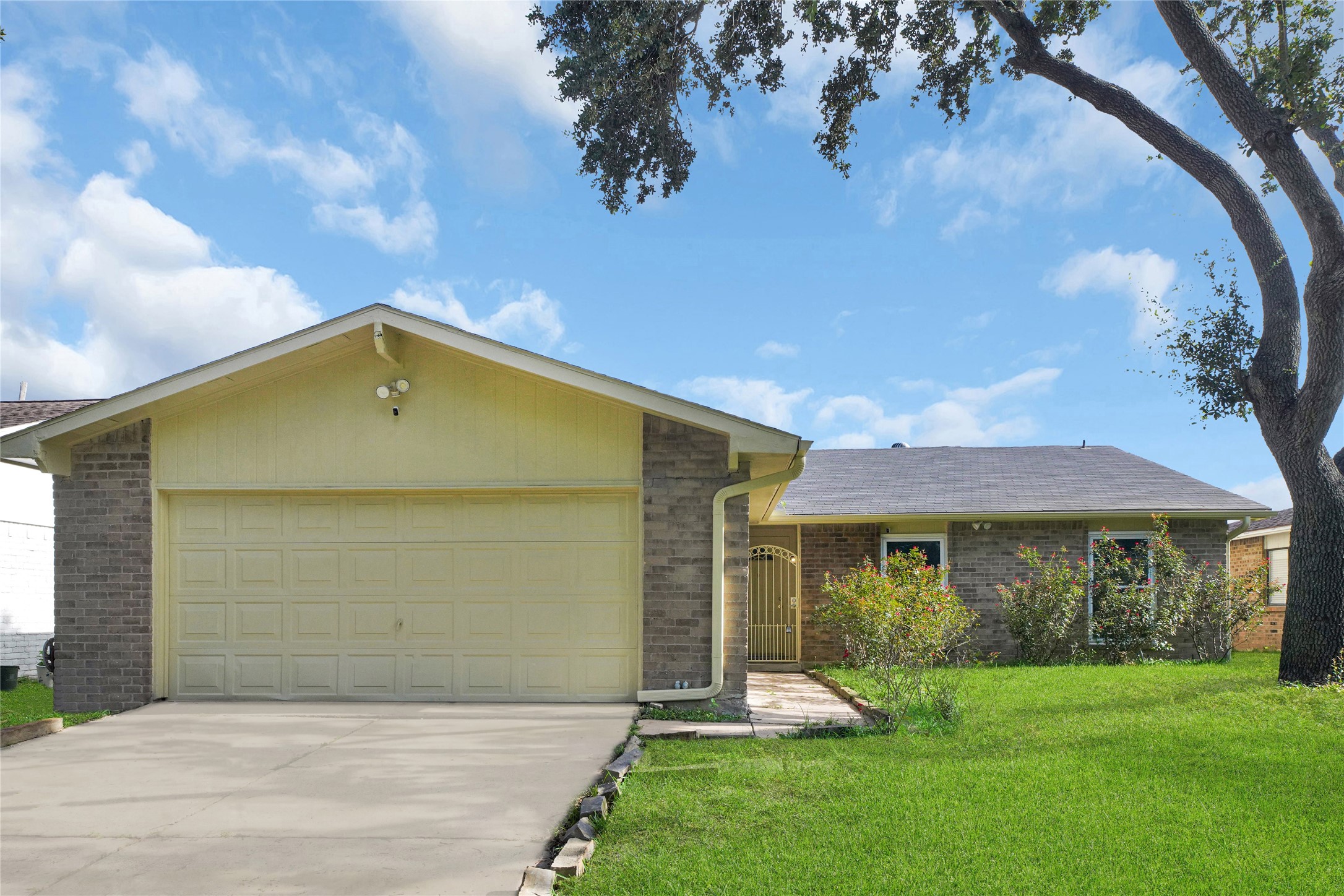 15534 Mendocino Drive Houston TX 77083