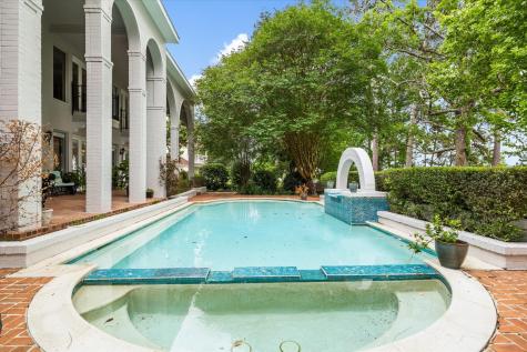 1623 Scenic Shore Drive Kingwood TX 77345