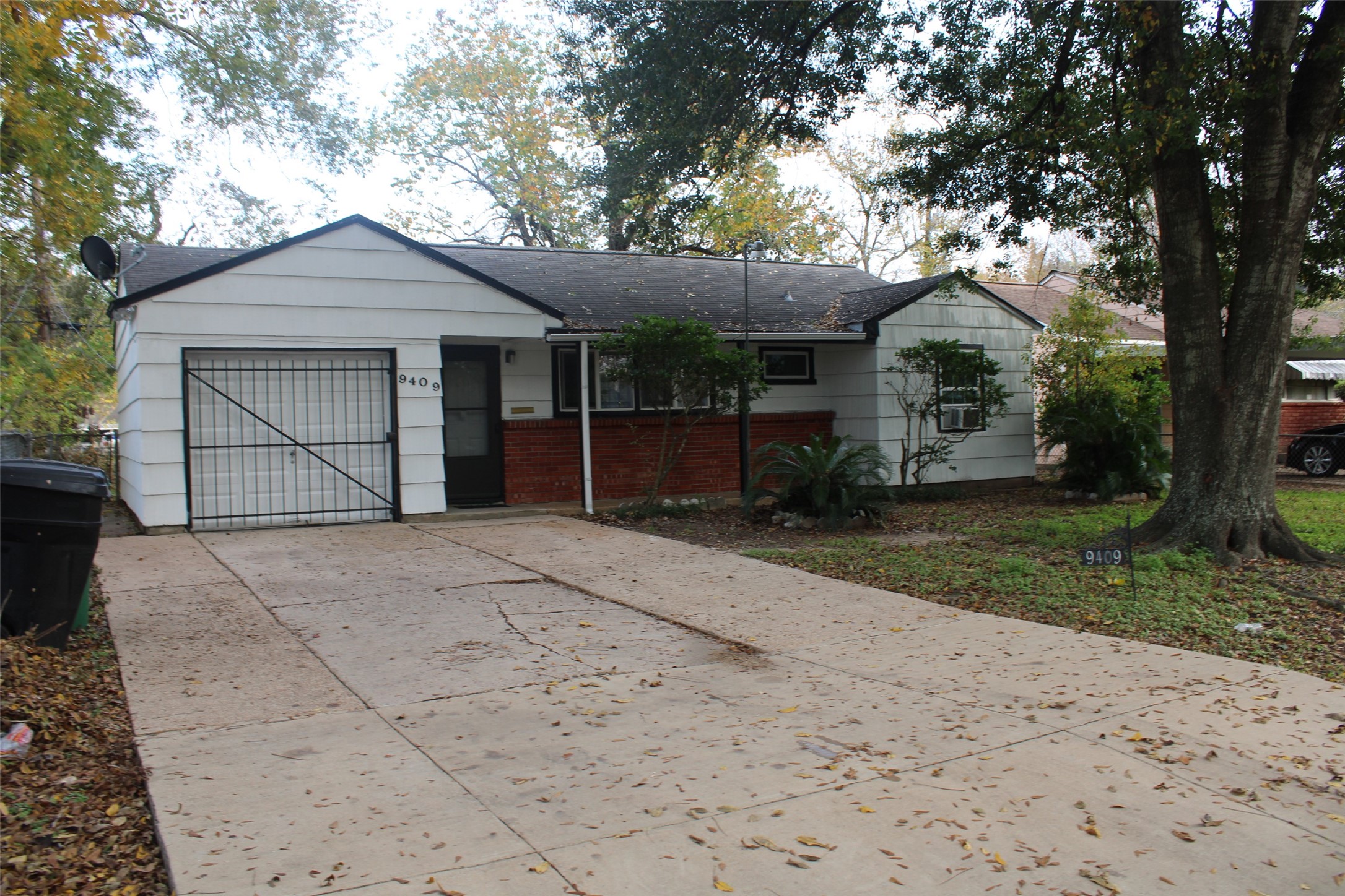 9409 Sierra Drive Houston TX 77051