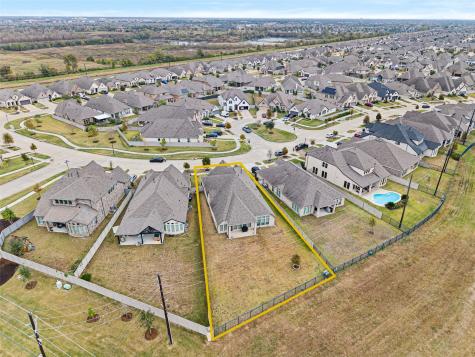 1934 Bayleaf Manor Drive Manvel TX 77578
