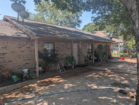 679 W Austin Street Bellville TX 77418