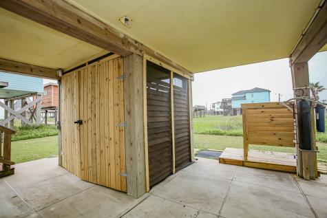 104 Beach Drive Freeport TX 77541