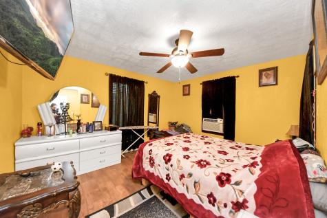 1040 County Road 5007 Cleveland TX 77327