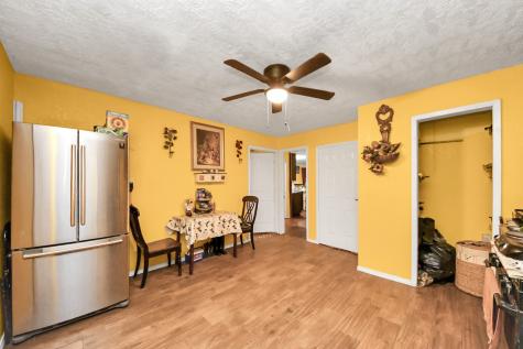 1040 County Road 5007 Cleveland TX 77327