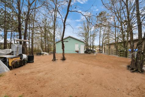 1040 County Road 5007 Cleveland TX 77327
