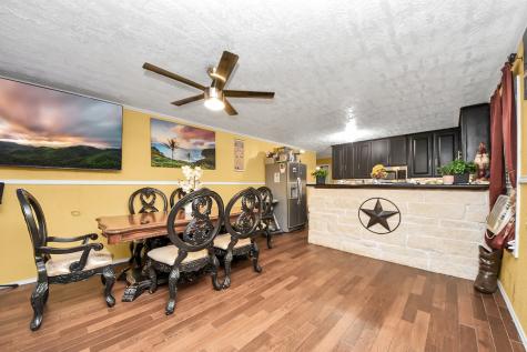 1040 County Road 5007 Cleveland TX 77327