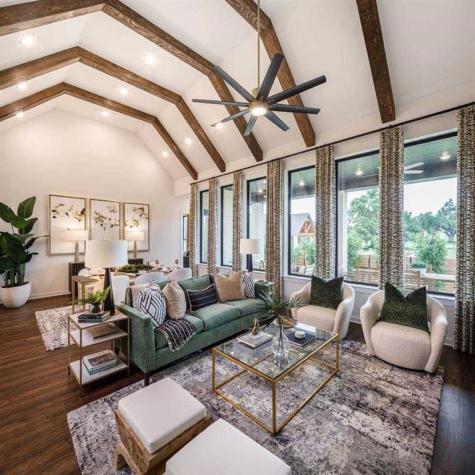 12115 Sweetbriar Loop Mont Belvieu TX 77523