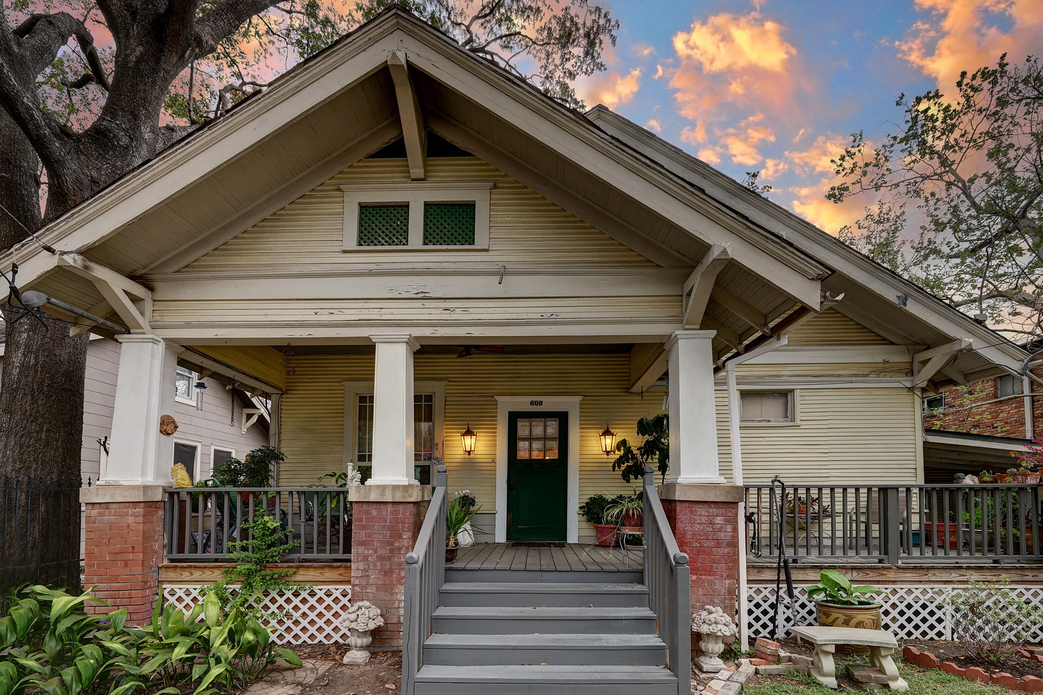 608 W Main Street Houston TX 77006