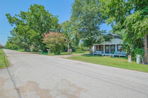 8911 Charity Street Needville TX 77461