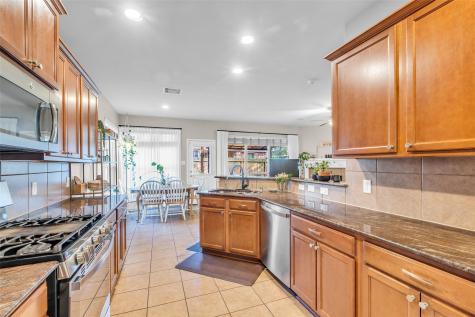 155 Magnolia Grove Lane Conroe TX 77384