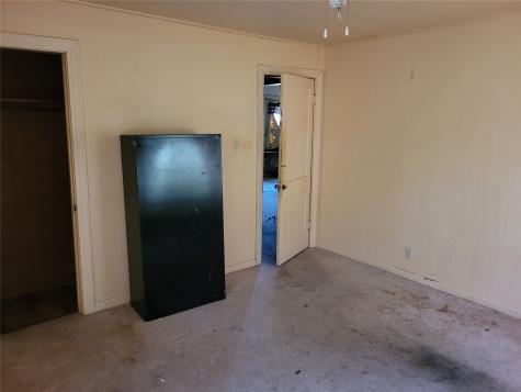 235 W Hartel Street Sour Lake TX 77659