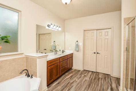 162 W Heritage Mill Circle Tomball TX 77375