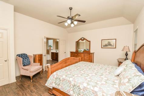 162 W Heritage Mill Circle Tomball TX 77375