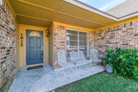 1915 Landmark Drive Richmond TX 77406