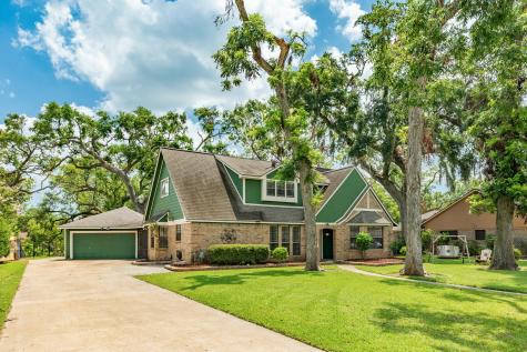 218 Raintree Lane Lake Jackson TX 77566