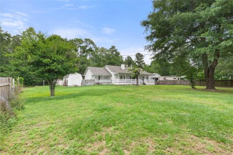 940 County Road 379 Cleveland TX 77328