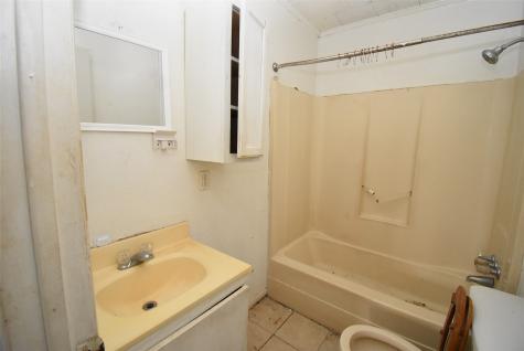 1909 Avenue C Bay City TX 77414