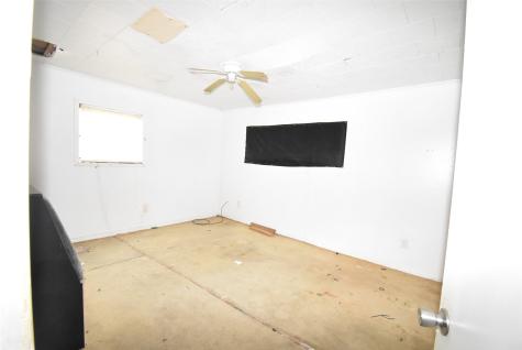 1909 Avenue C Bay City TX 77414