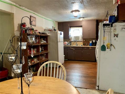 215 Mcneir Street Anahuac TX 77514