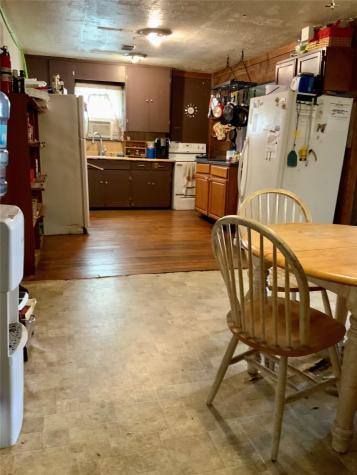 215 Mcneir Street Anahuac TX 77514