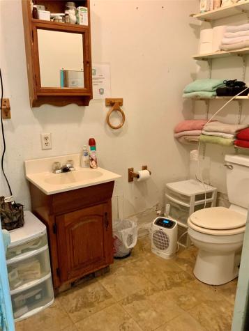 215 Mcneir Street Anahuac TX 77514