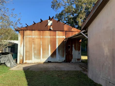 215 Mcneir Street Anahuac TX 77514