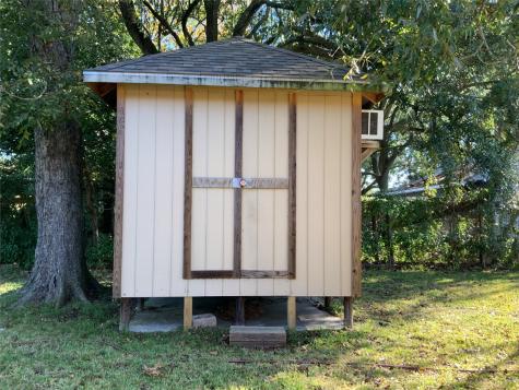 215 Mcneir Street Anahuac TX 77514