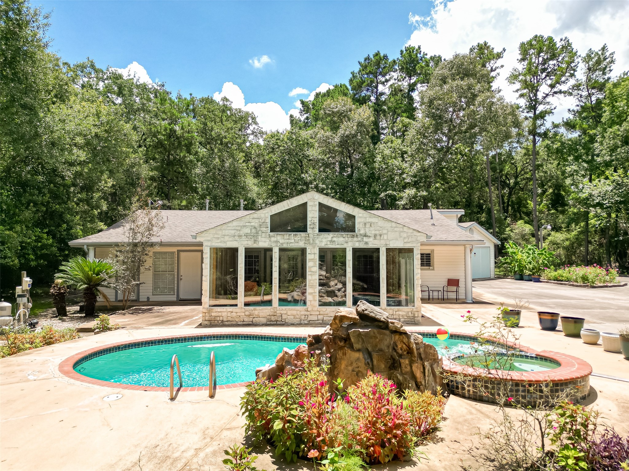 7304 Washington Avenue Montgomery TX 77316