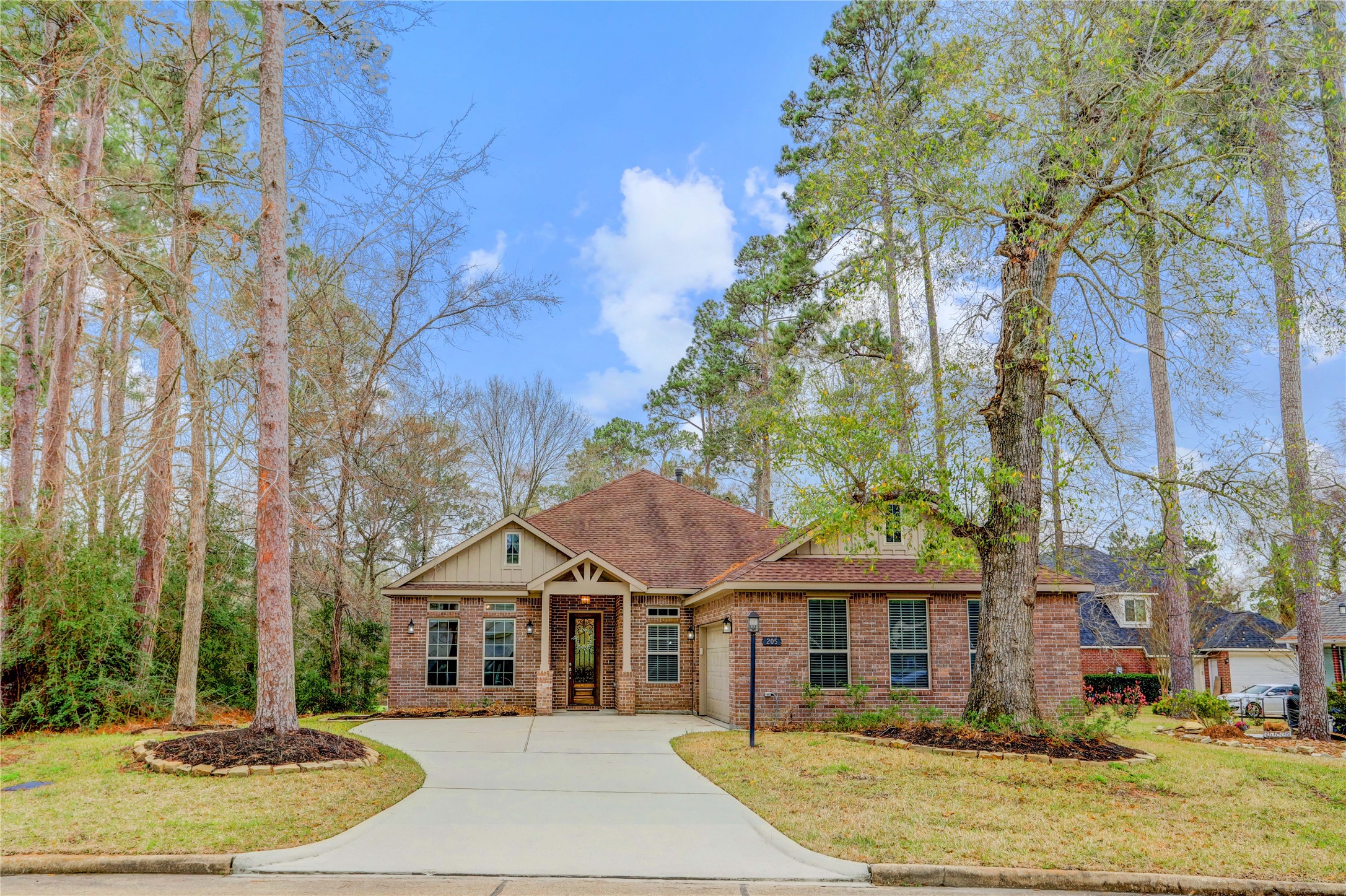 205 Woodside Lane Montgomery TX 77356