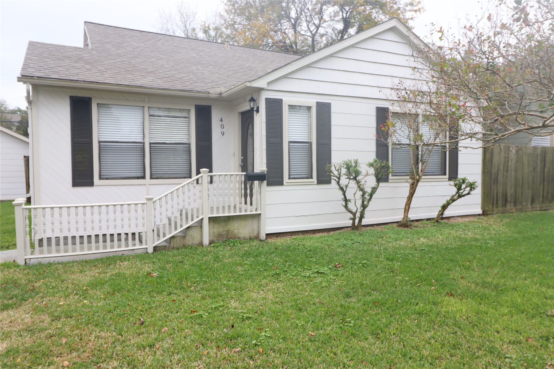 409 14th Avenue N Texas City TX 77590
