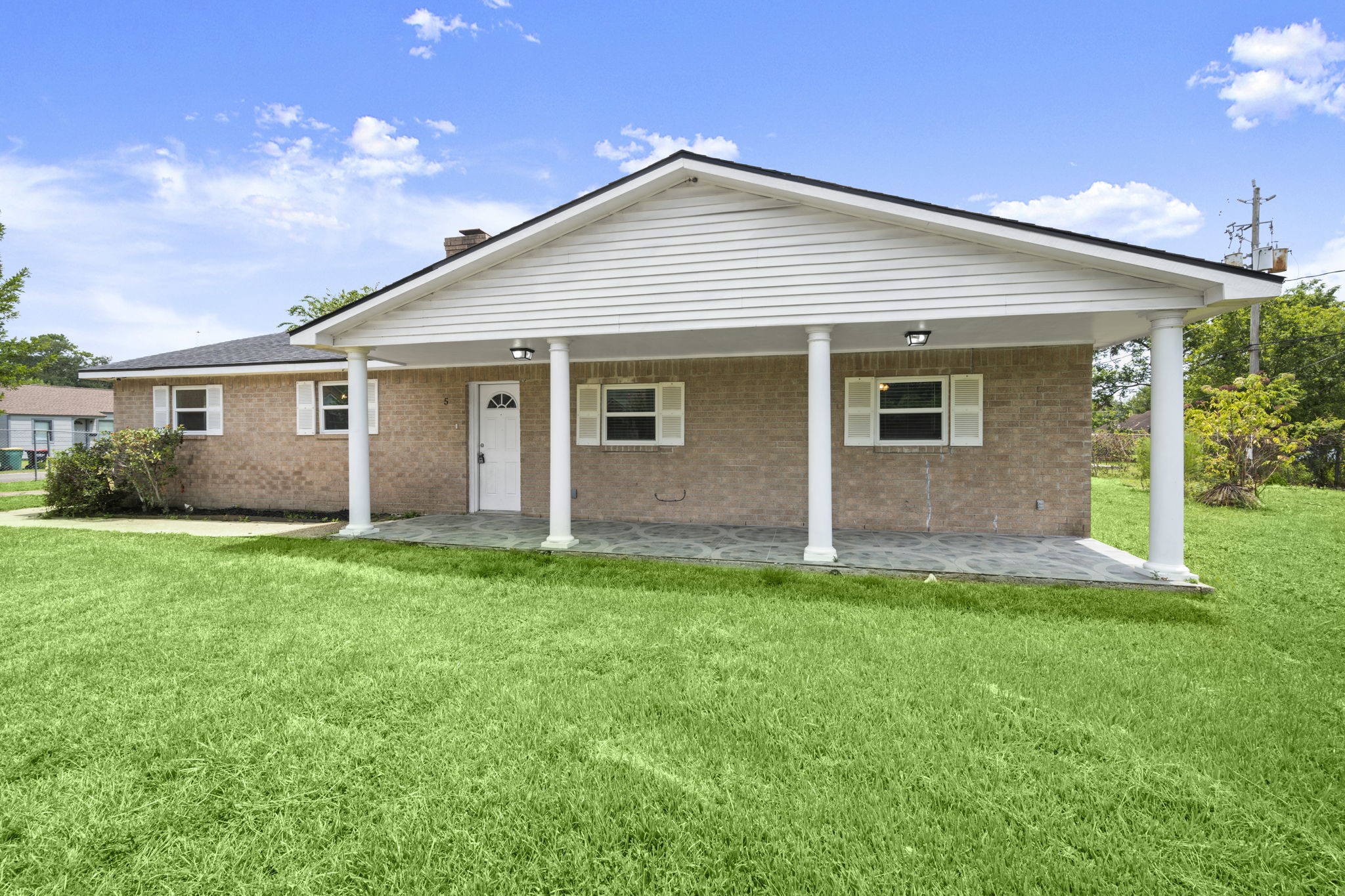 5 E Cleveland Street Baytown TX 77520