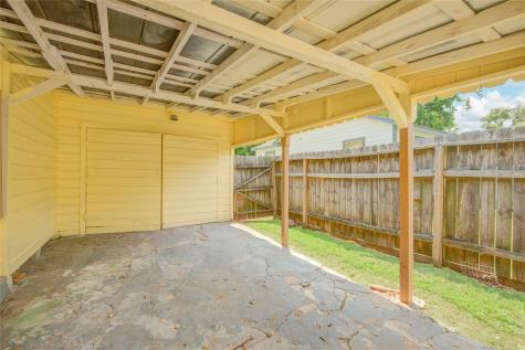 704 Pin Money Street Clute TX 77531