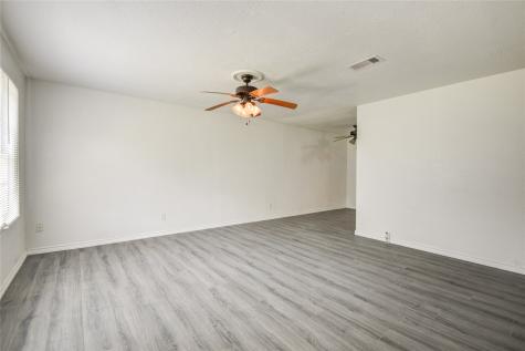704 Pin Money Street Clute TX 77531