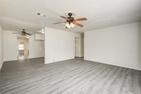 704 Pin Money Street Clute TX 77531