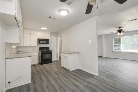 704 Pin Money Street Clute TX 77531